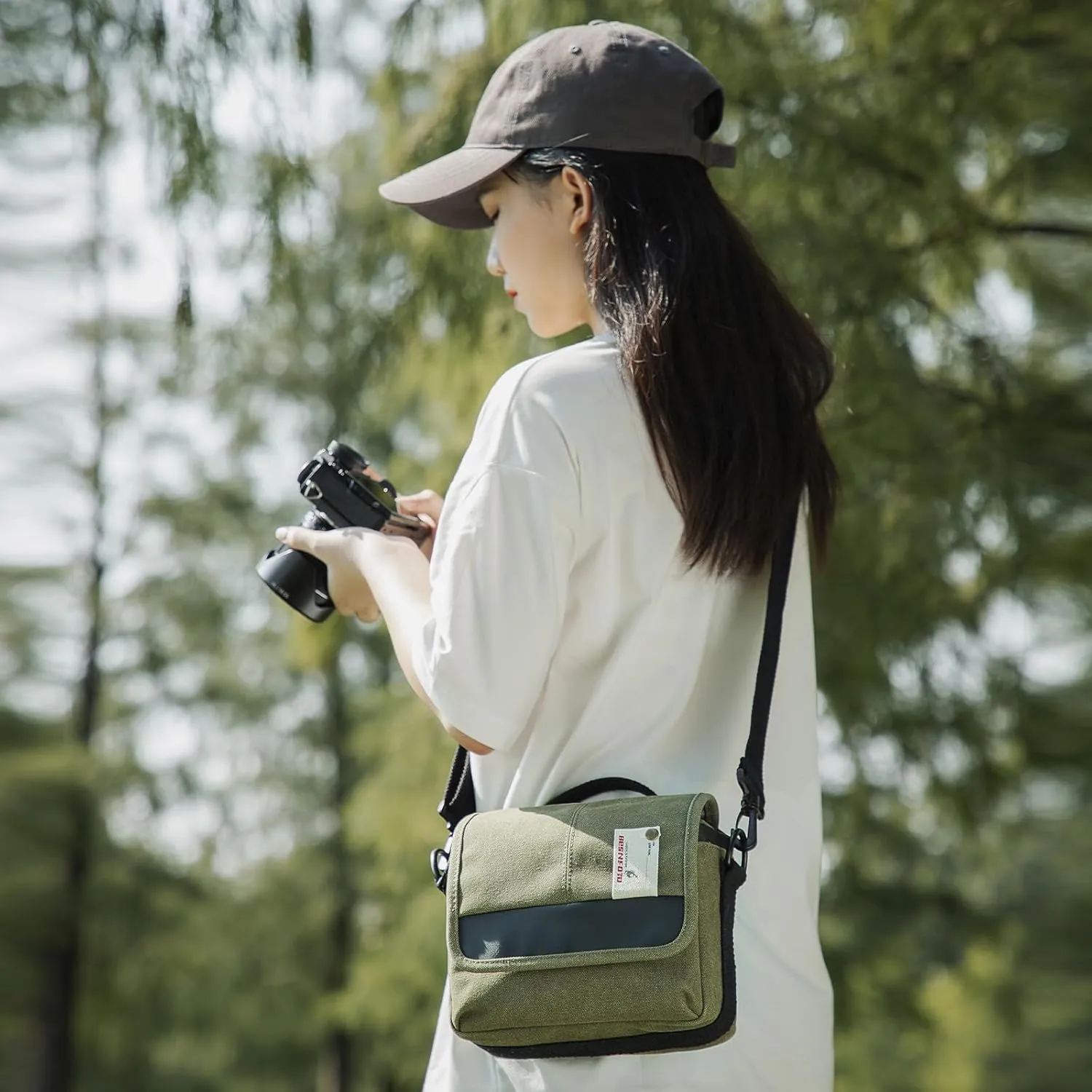 Besnfoto Camera Bag Small Mirrorless Camera Shoulder Bag Purse Waterproof Canvas Cute Compact Camera Messenger Bag Case for Women and Men